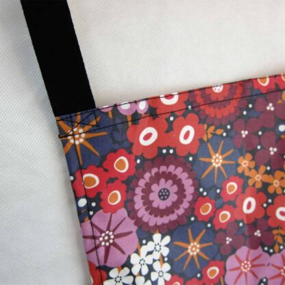 Apron waterproof red flowers - Image 3