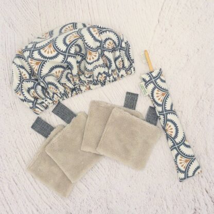 retro print shower cap pamper gift set